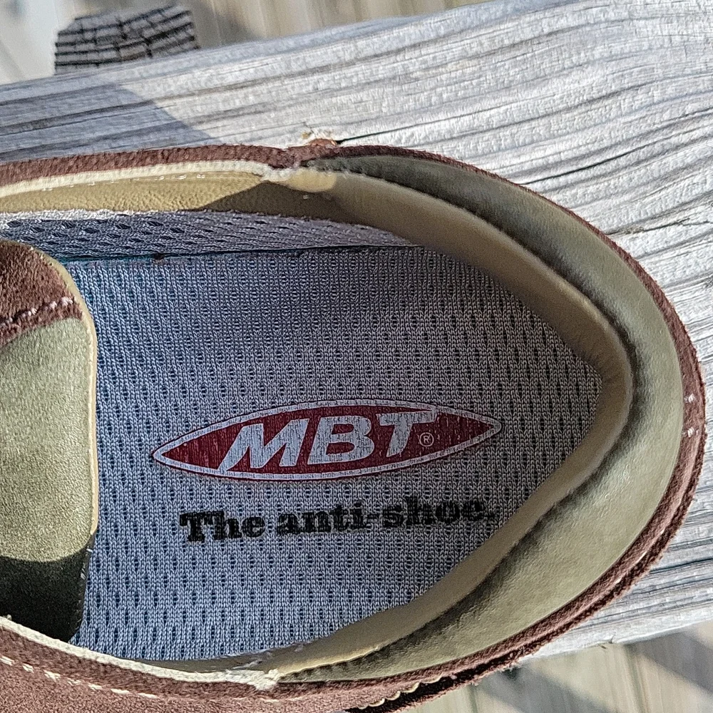 MBT "BARBARA" BROWN SUEDE LEATHER WALKING SHOES, SZ 7.5 - Picture 7 of 9